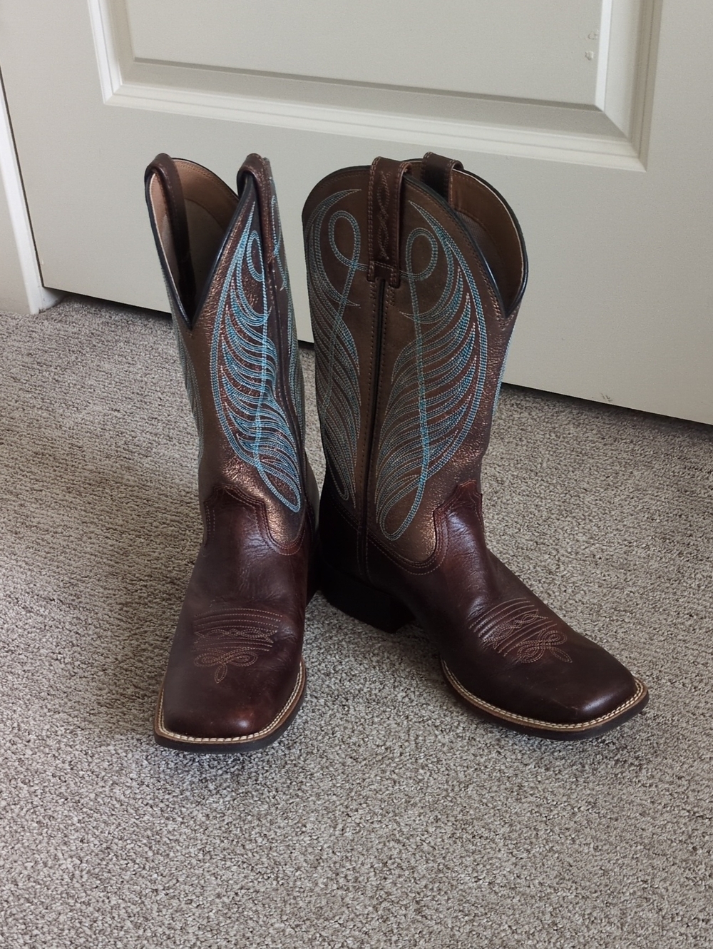 Ariat Women's Round Up Wide Square Toe Boots